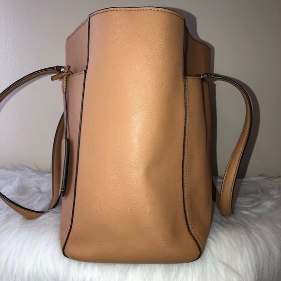 Tory Burch Robinson Tote(shoes sold)used - Picture 5 of 8